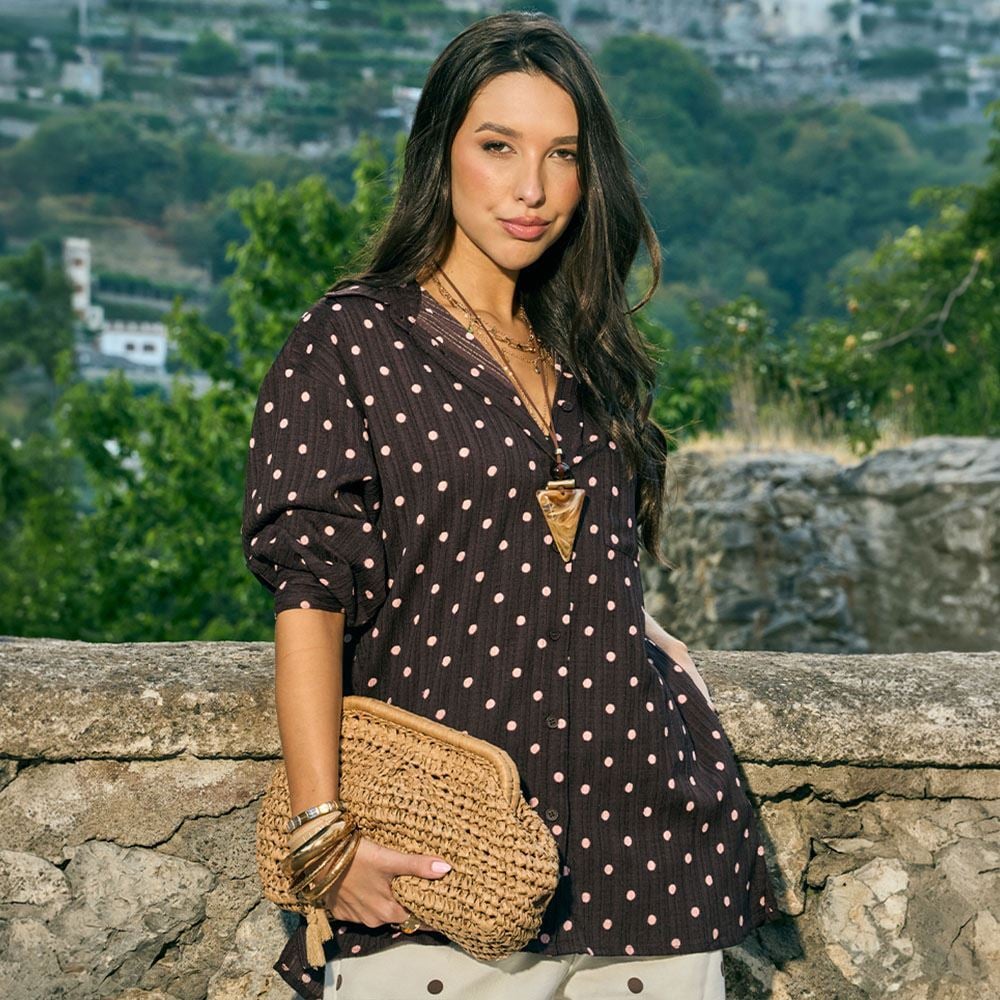 Camisa Feminina Alongada Listrada Boby Blues Poa Marrom/Rosa