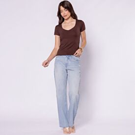 Blusa Feminina Decote Princesa Em Poliamida Boby Blues