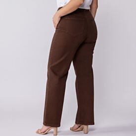 Calça Feminina Wide Leg Plus Size Em Sarja Patricia Foster Mais Marrom