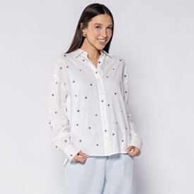 Camisa Feminina Em Algodão Com Bordado Boby Blues Off C/ Azul