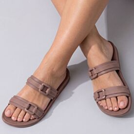 Chinelo Ipanema Feminino Shine Slide Marrom Mocca/Bege