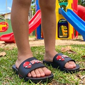 Chinelo Ipanema Masculino Marvel Spider Slide Preto/Preto/Vermelho