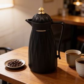 Garrafa Térmica com Topo Dourado Havan Casa 1 Litro - Preto