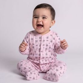 Macacão Bebê Menina Em Plush Com Pé Reversível Yoyo Baby Rosa Panda