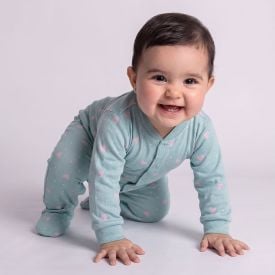 Macacão Bebê Menina Em Plush Com Pé Reversível Yoyo Baby Acqua Coracoes
