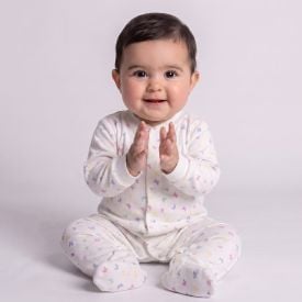 Macacão Bebê Menina Em Plush Com Pé Reversível Yoyo Baby Off White Borboletas