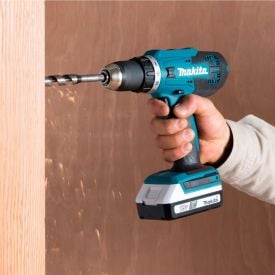 Parafusadeira E Furadeira Impacto Makita 18V Hp488dw - Bivolt