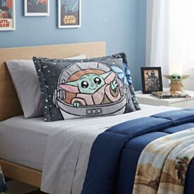 Porta Travesseiro Infantil Estampado Disney Hedrons - Baby Yoda Nave
