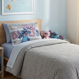 Porta Travesseiro Infantil Estampado Disney Hedrons - Stitch Fotos