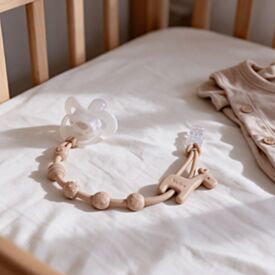 Prendedor de Chupeta em Silicone Cloudy Buba - Girafa