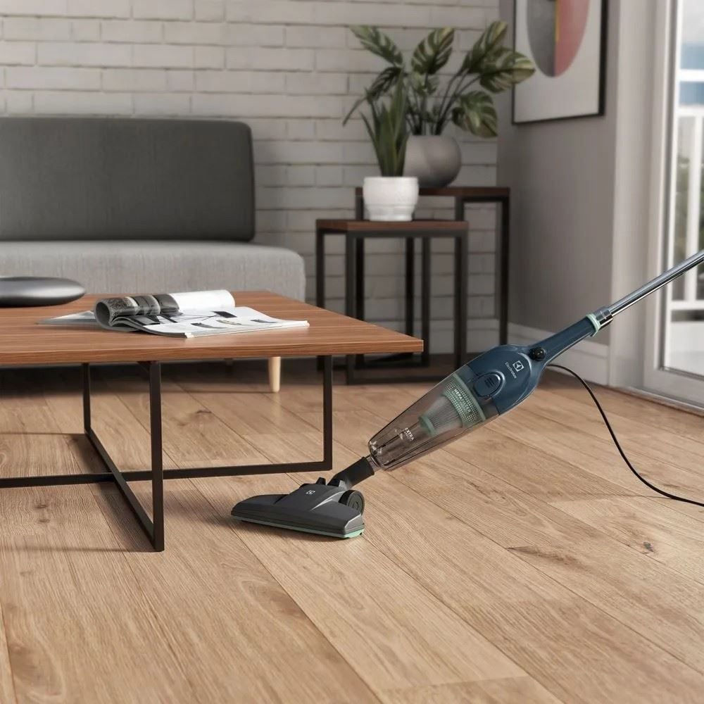 Aspirador de Pó Vertical Electrolux com Fio STK14