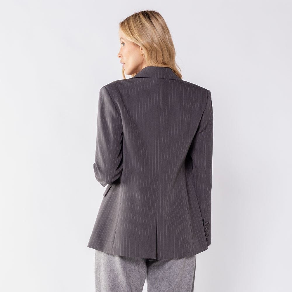 Blazer Feminino Alongado Com Ombreiras Patricia Foster