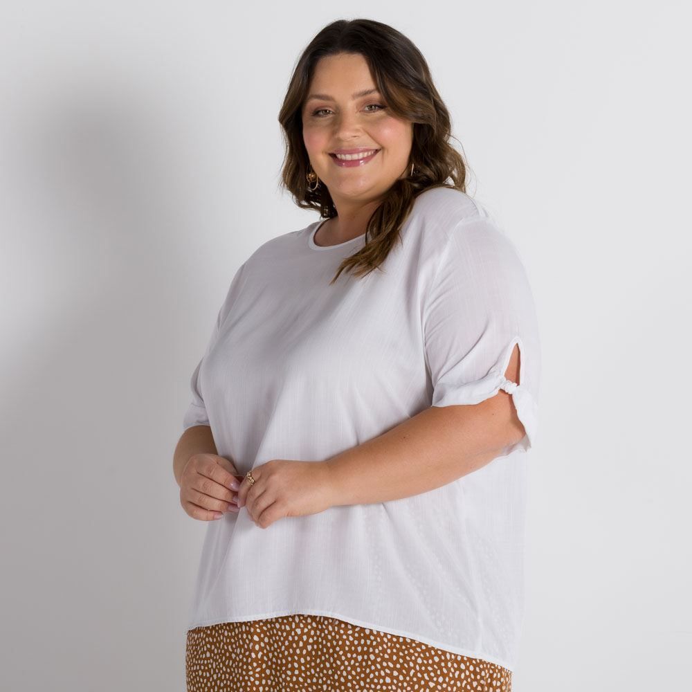 Blusa com Detalhe na Manga Plus Size Patricia Foster Mais