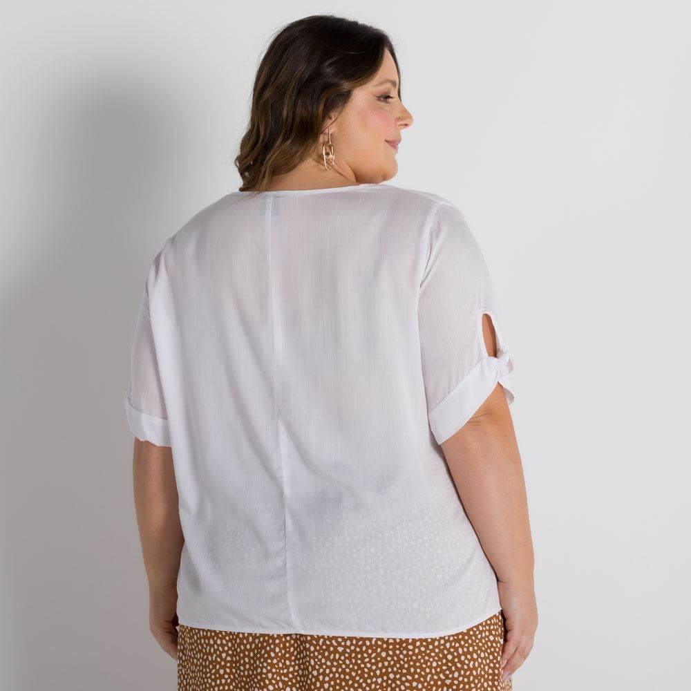 Blusa com Detalhe na Manga Plus Size Patricia Foster Mais