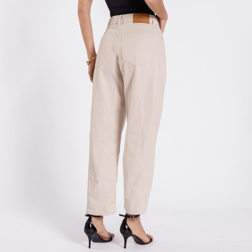 Calça Barrel Feminina Em Sarja Boby Blues