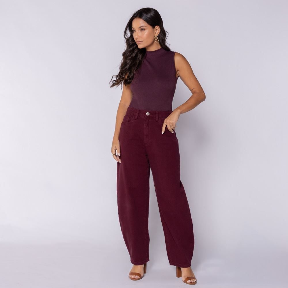 Calça Barrel Feminina Em Sarja Boby Blues