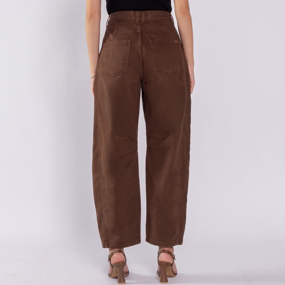 Calça Feminina Barrel Em Sarja Boby Blues