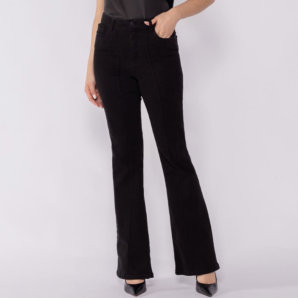 Calça Feminina Em Sarja Flare Patricia Foster