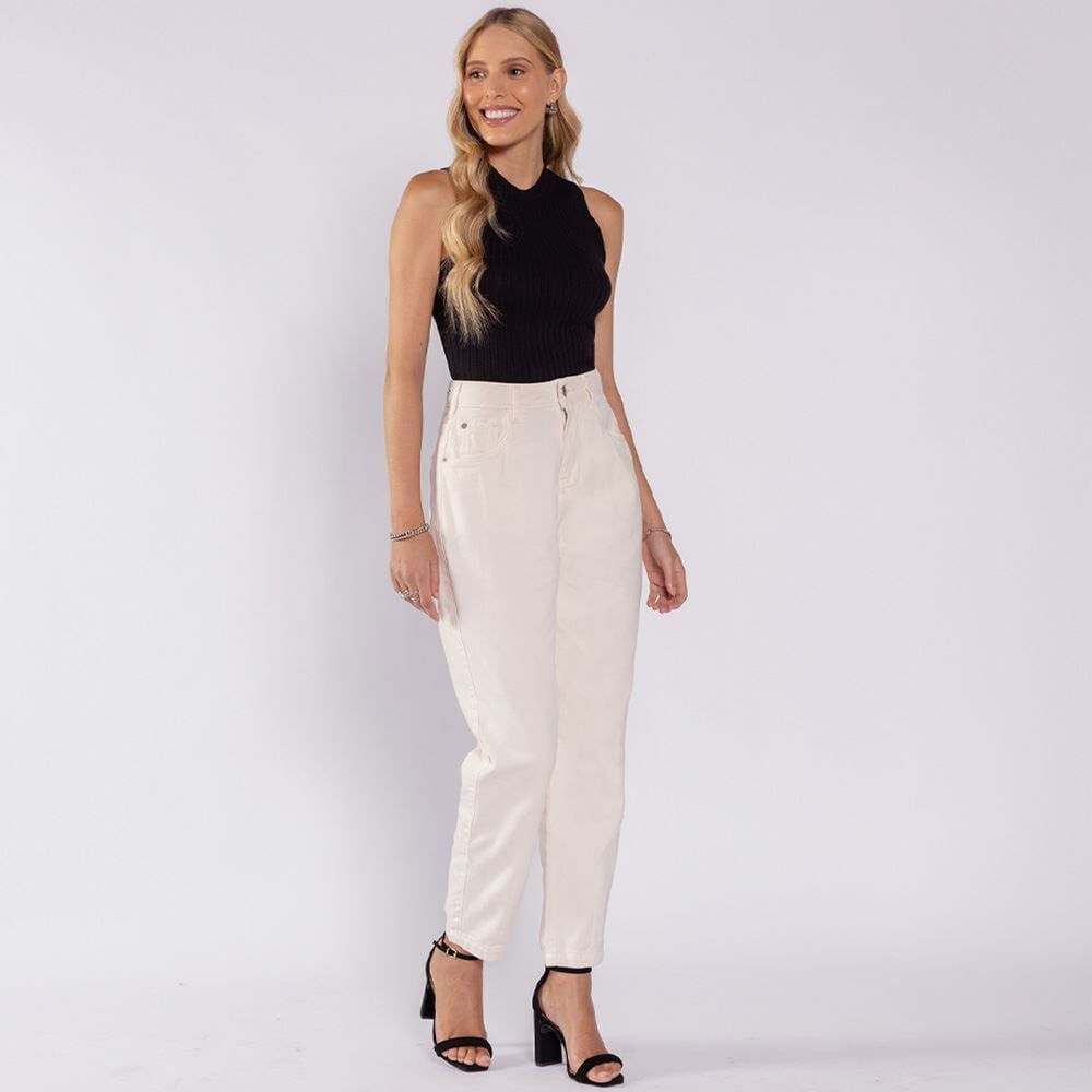 Calça Feminina Mom Em Sarja Boby Blues