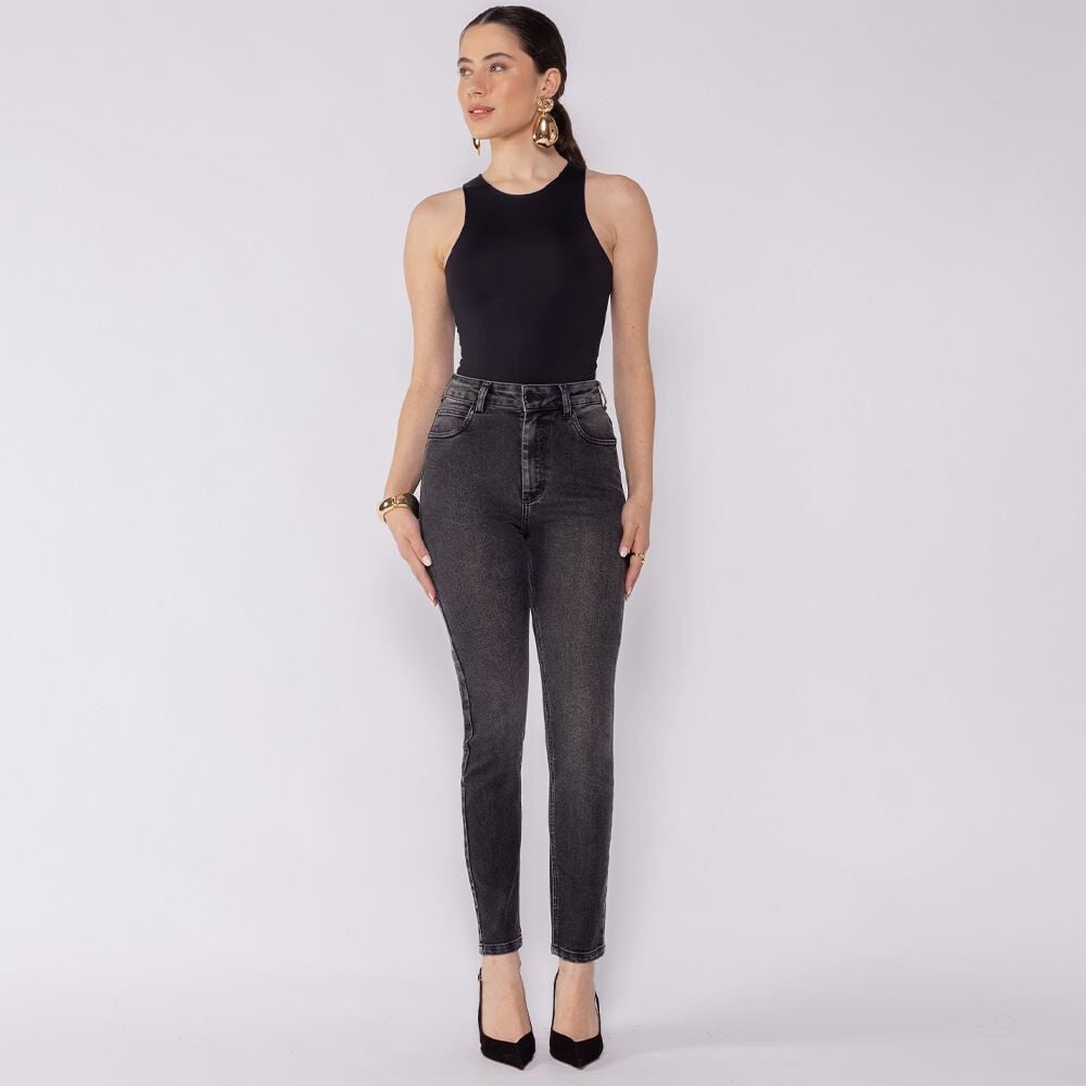 Calça Jeans Feminina Cigarrete Boby Blues