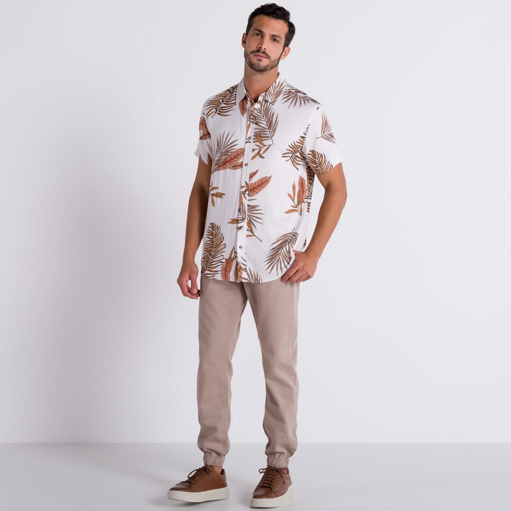 Camisa Manga Curta Estampada de Folhagens Rovitex