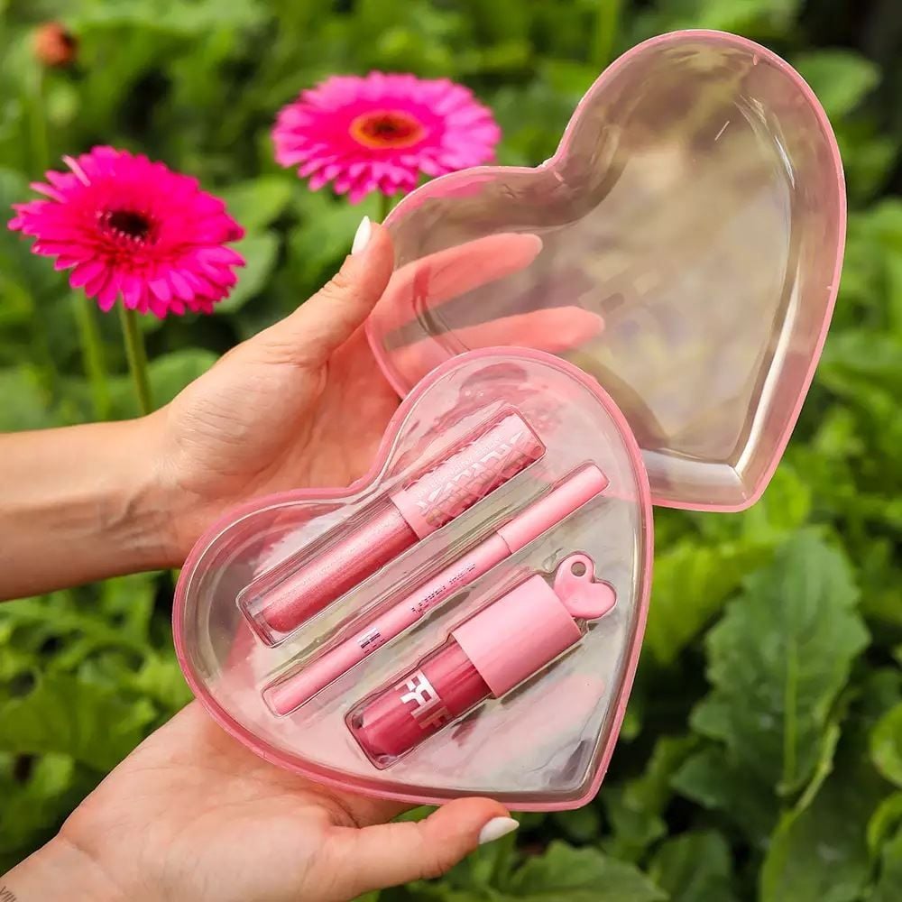 Love Kit Fran By Franciny Ehlke Com Gloss E Lápis Labial