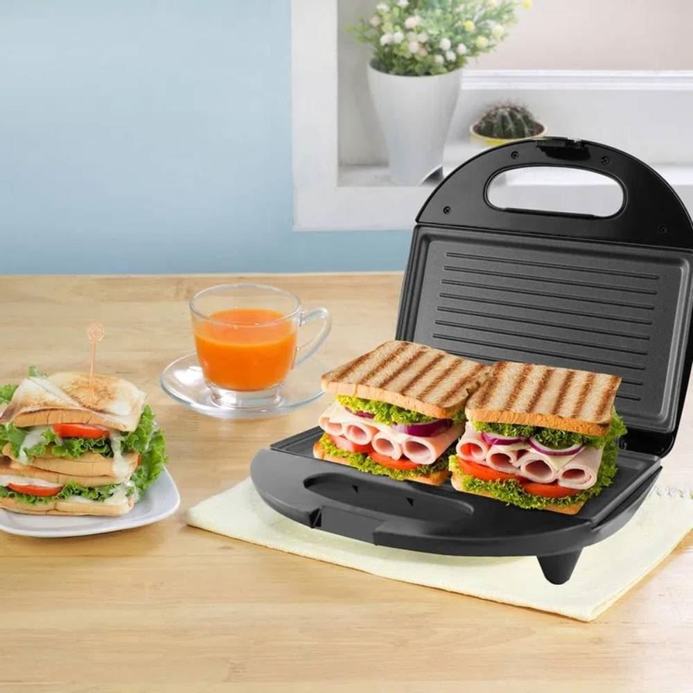 Sanduicheira e Grill Detalhe Inox Crome N Britânia