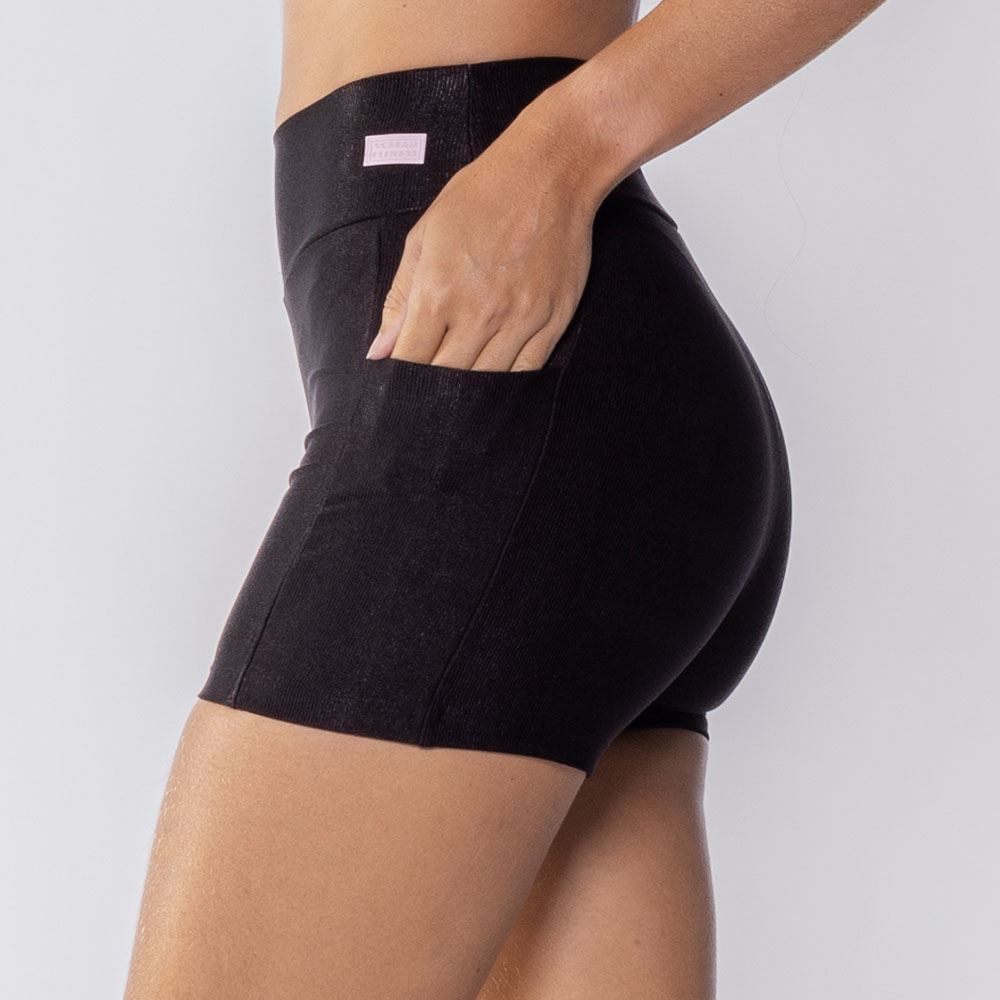 Short Fitness Feminino Com Bolso Scream