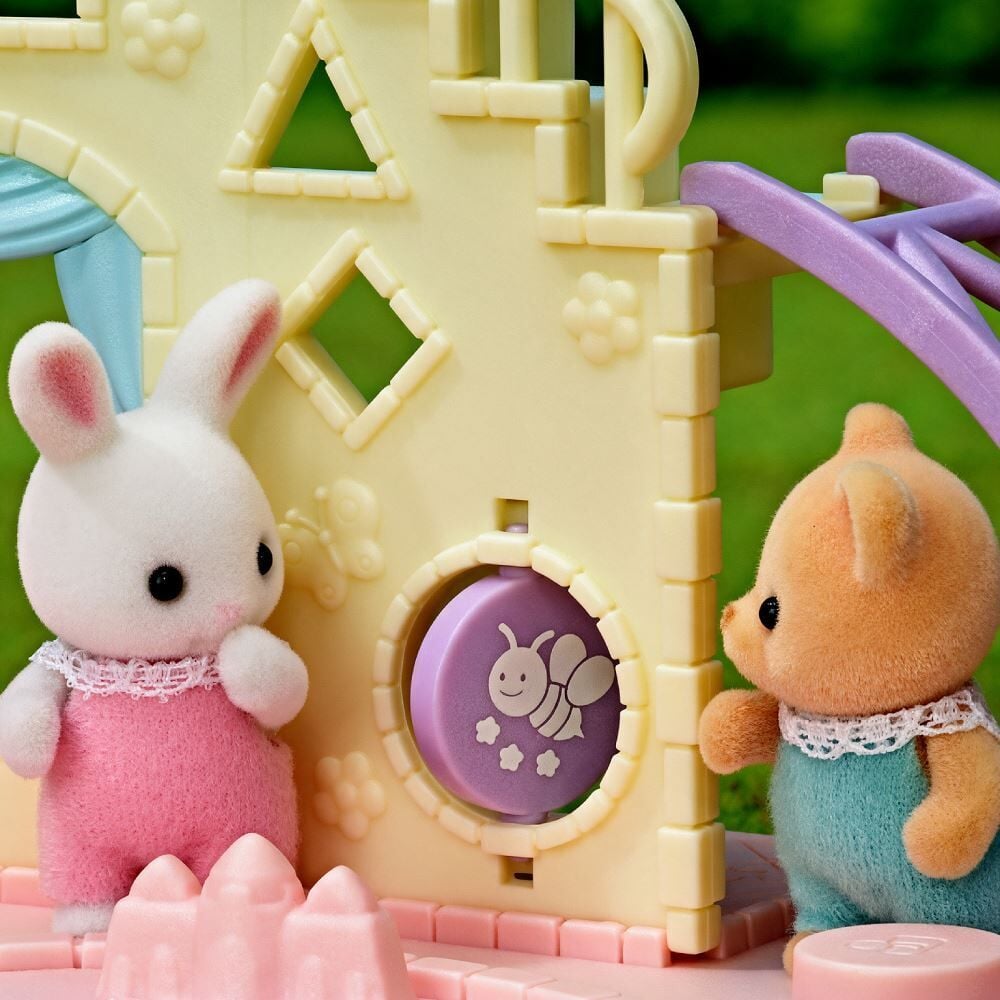 Sylvanian Families Conjunto Parquinho do Castelo