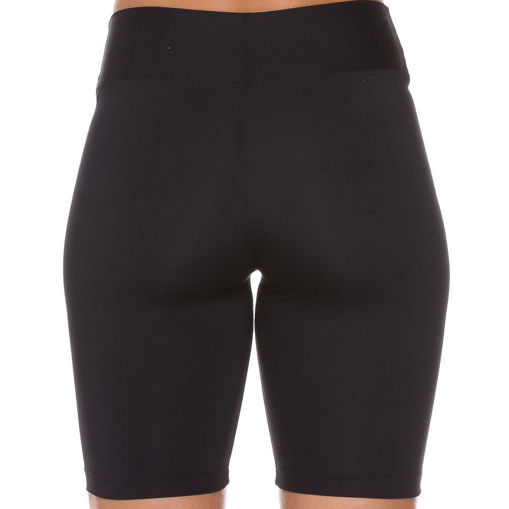 Bermuda Básica em Poliamida Scream