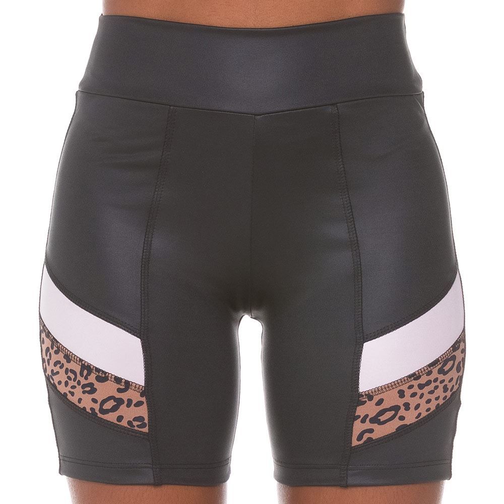 Bermuda Cirrê com Recortes Oncinha Scream