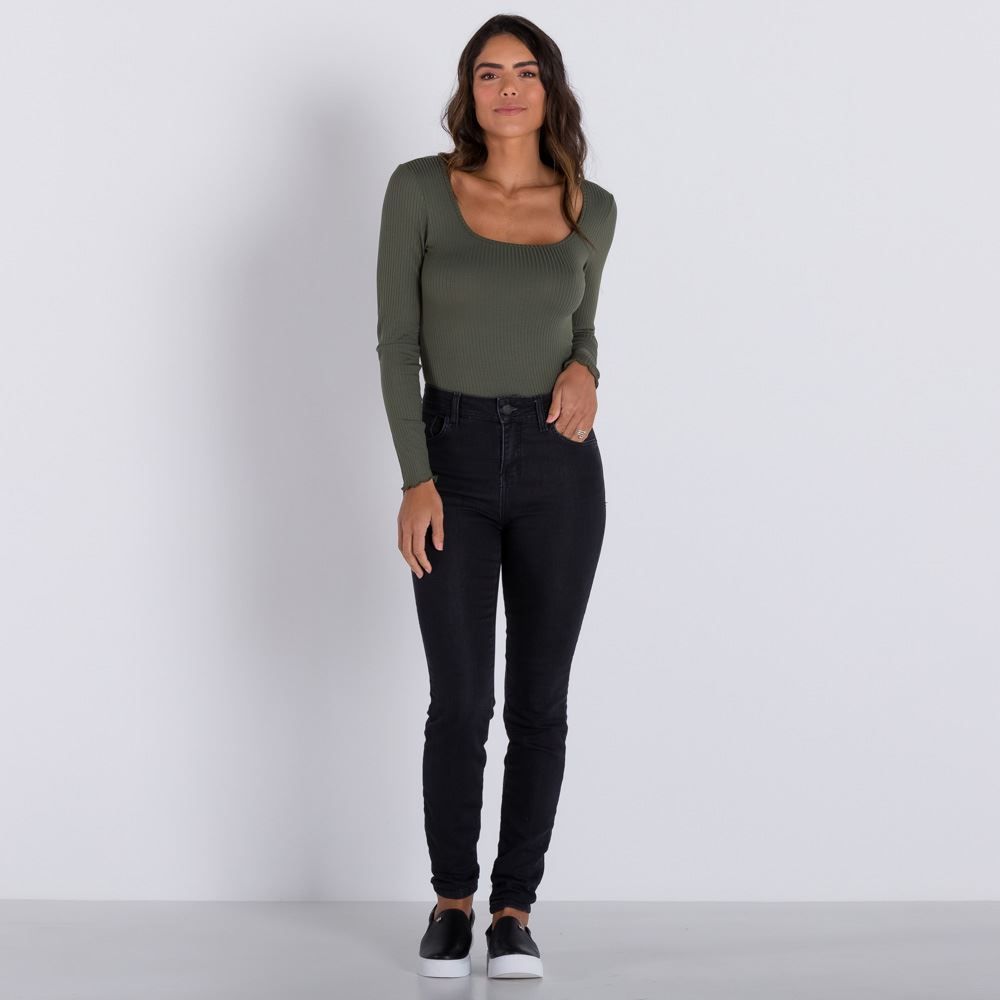 Blusa Canelada em Viscose Patrícia Foster