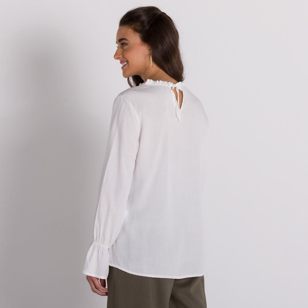Blusa com Amarração e Lastex Patricia Foster