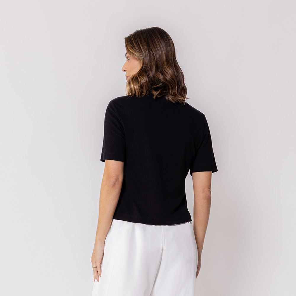 Blusa Feminina Gola Alta Patricia Foster