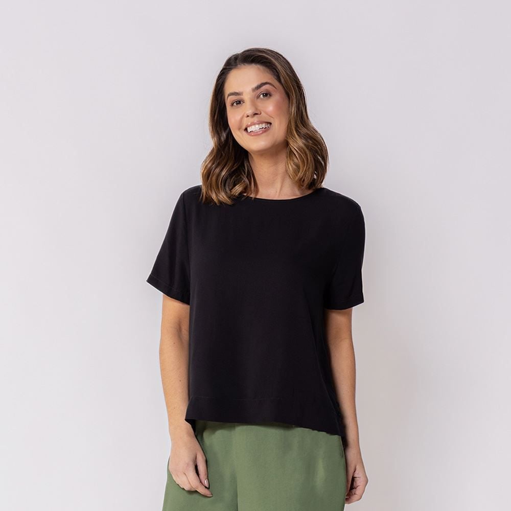 Blusa Feminina Reta Com Abertura Lateral Patricia Foster