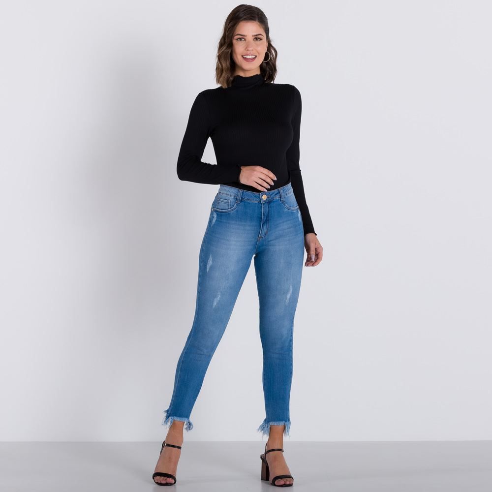 Blusa Manga Longa Canelada com Frufru Patrícia Foster