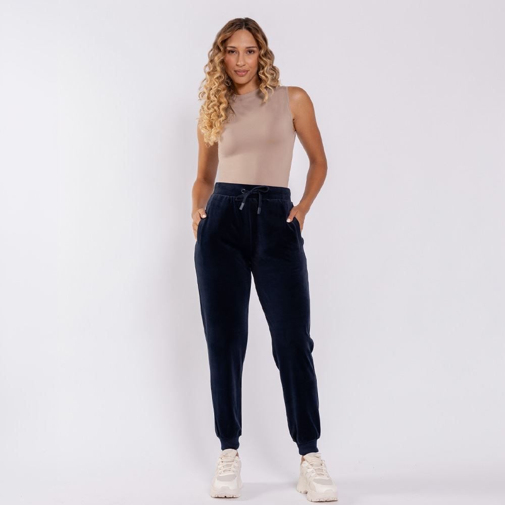 Calça Feminina Esportiva Jogger em Plush Scream