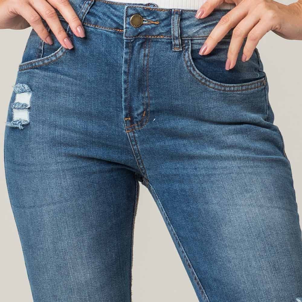 Calça Jeans com Puídos Distribuídos Disparate