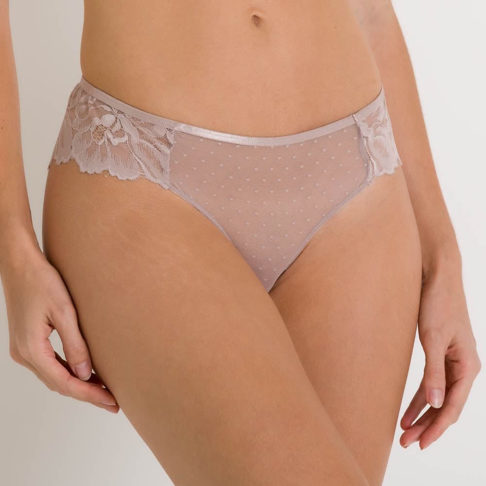 Calcinha Em Renda Floral E Tule Camila Moretti