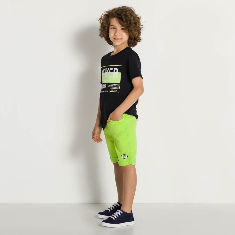 Camiseta 4 a 10 anos Silk Never Look Hot Dog