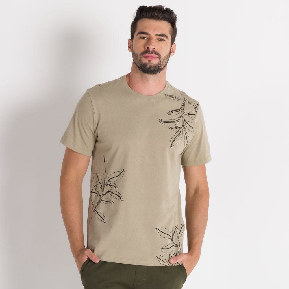 Camiseta com Bordado de Folhas Thing