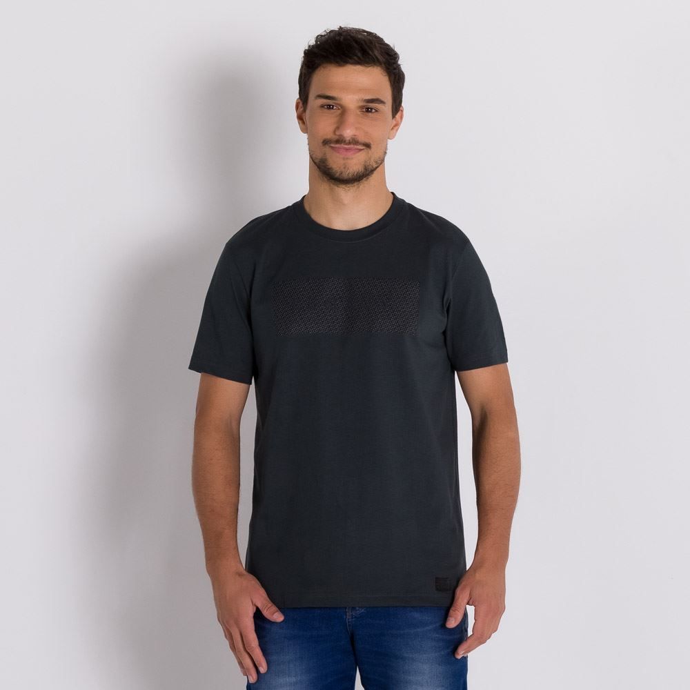 Camiseta Legacy com Estampa que Brilha Colisão