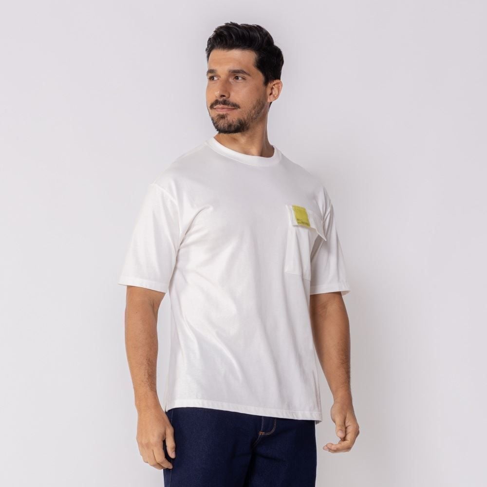 Camiseta Masculina Com Bolso Thing