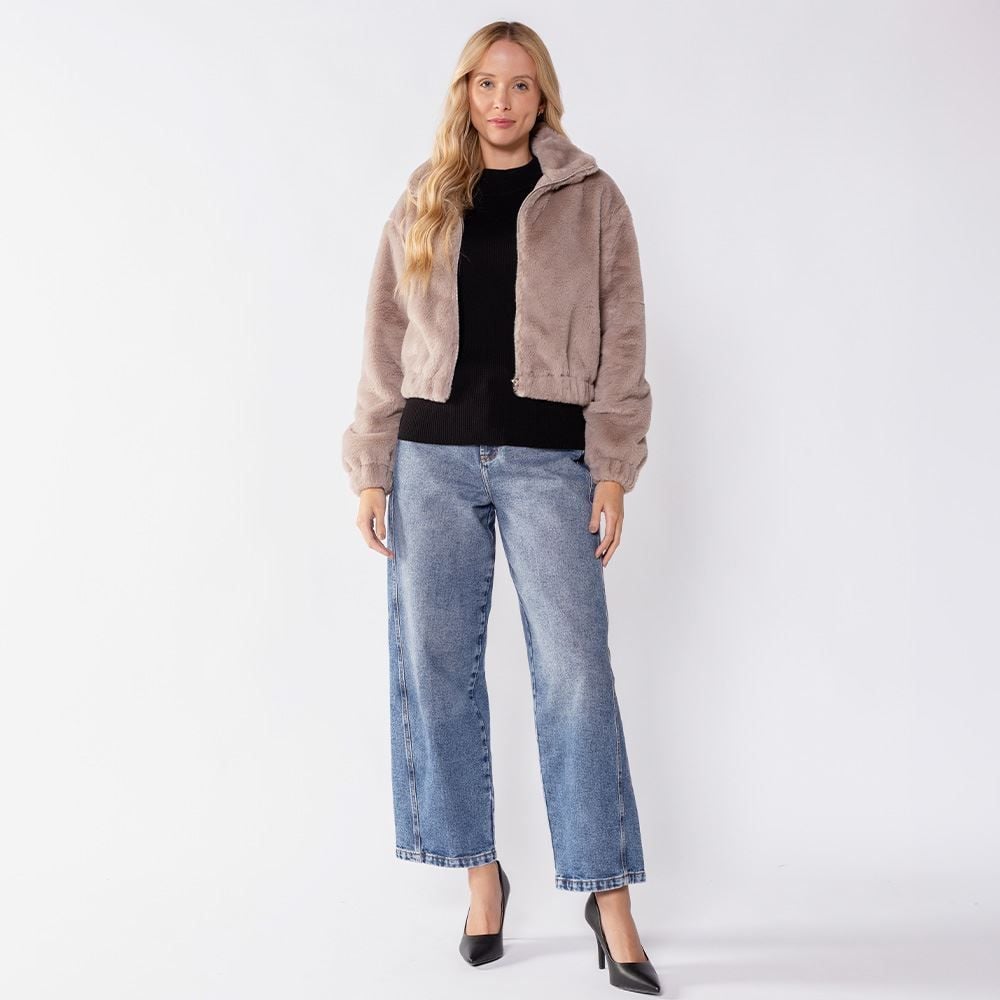 Casaco Feminino Curto De Pelo Sintético Boby Blues