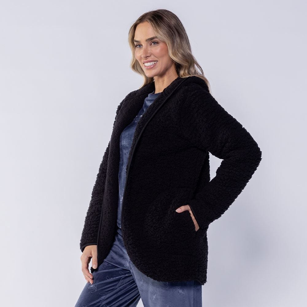 Casaco Feminino Peluciado Com Capuz Camila Moretti