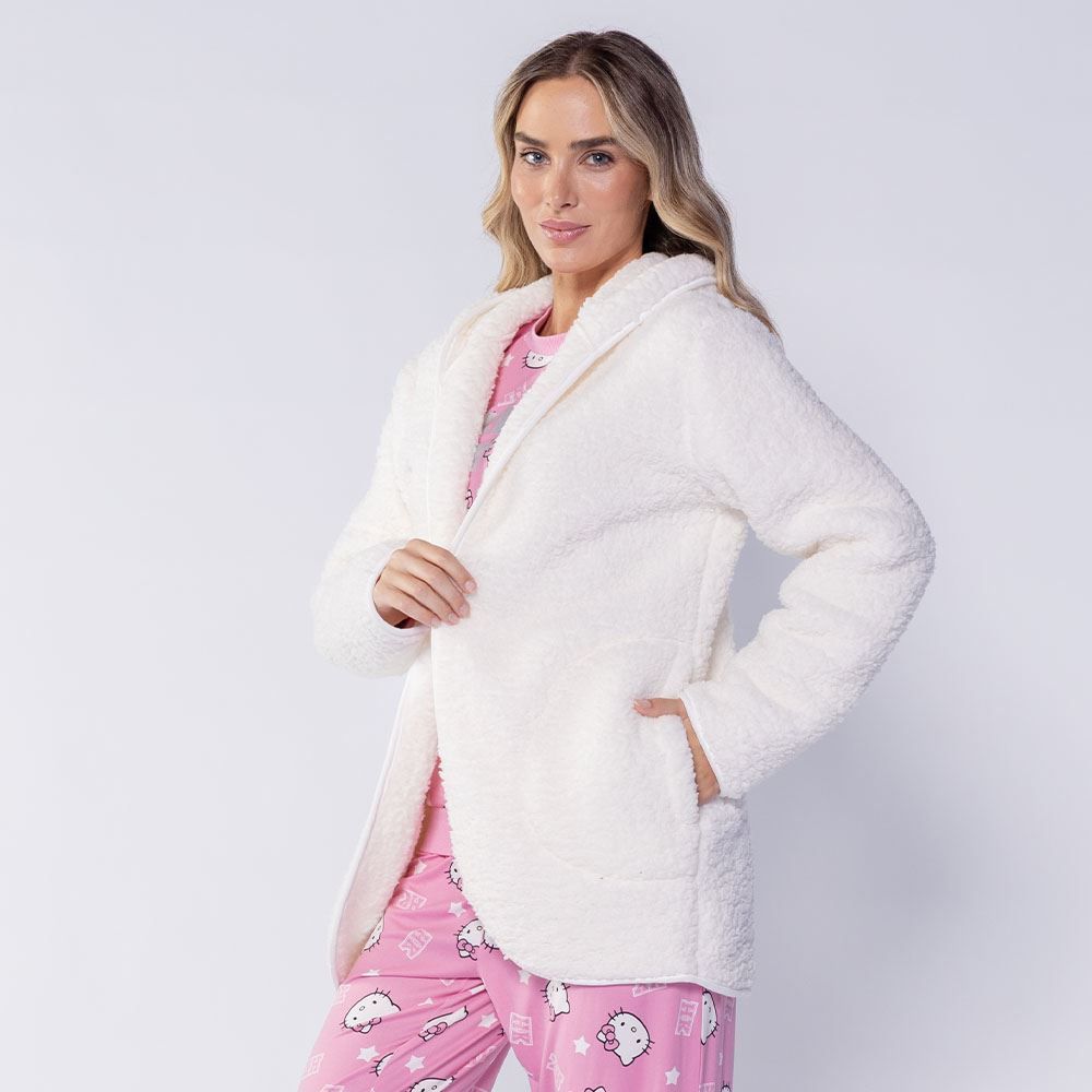 Casaco Feminino Peluciado Com Capuz Camila Moretti