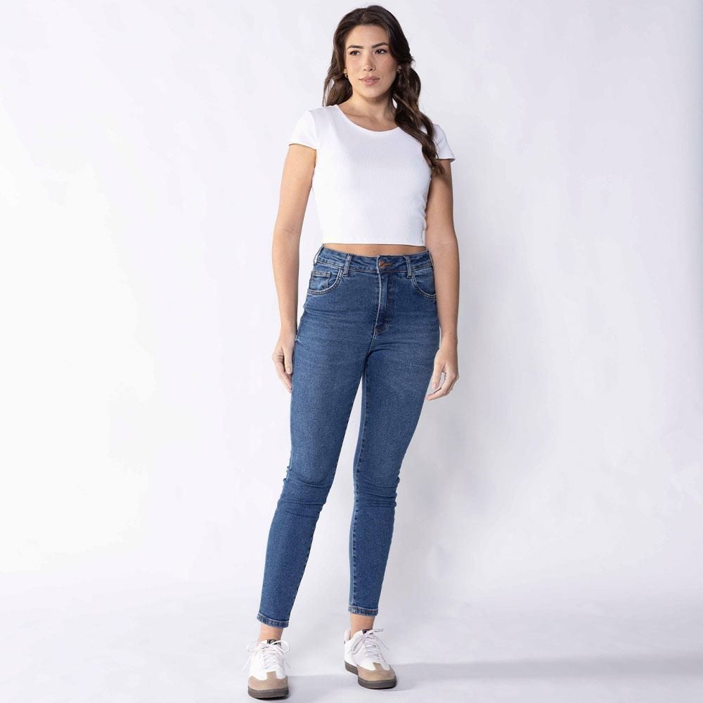 Cropped Feminino Canelado Em Poliamida Boby Blues