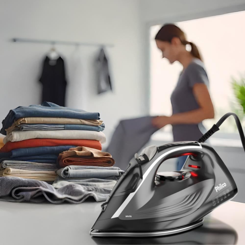 Ferro de Passar a Vapor Philco 320ml Base Cerâmica PFV70