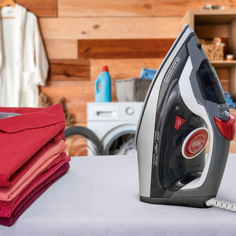 Ferro de Passar Black and Decker a Vapor Desligamento automático FX3900