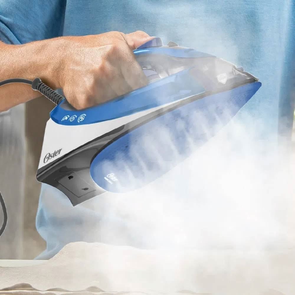 Ferro de Passar Roupas a Vapor Oster Turbo Steam GCSTCS-401